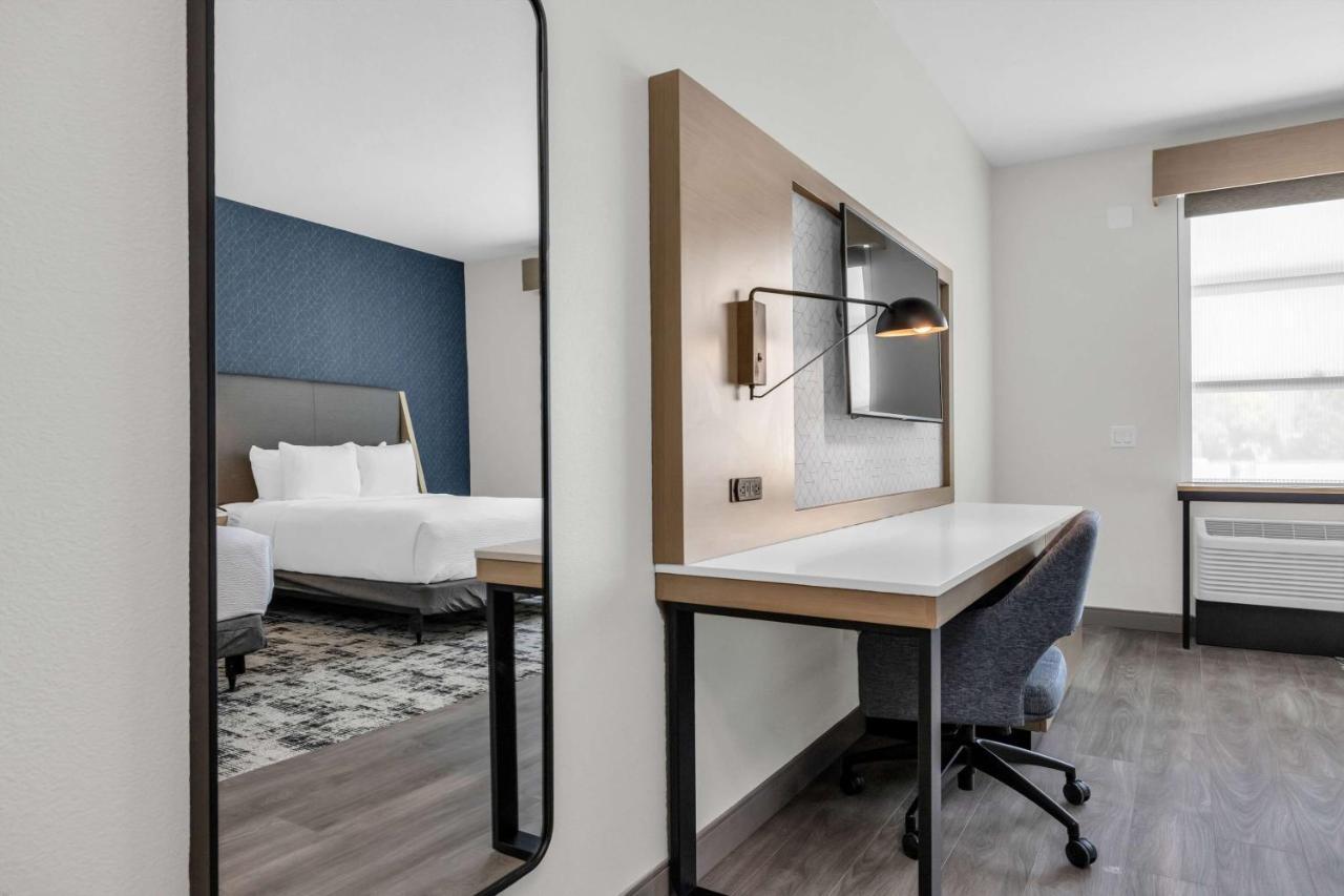 La Quinta Inn & Suites By Wyndham San Jose Airport-Downtown Zewnętrze zdjęcie