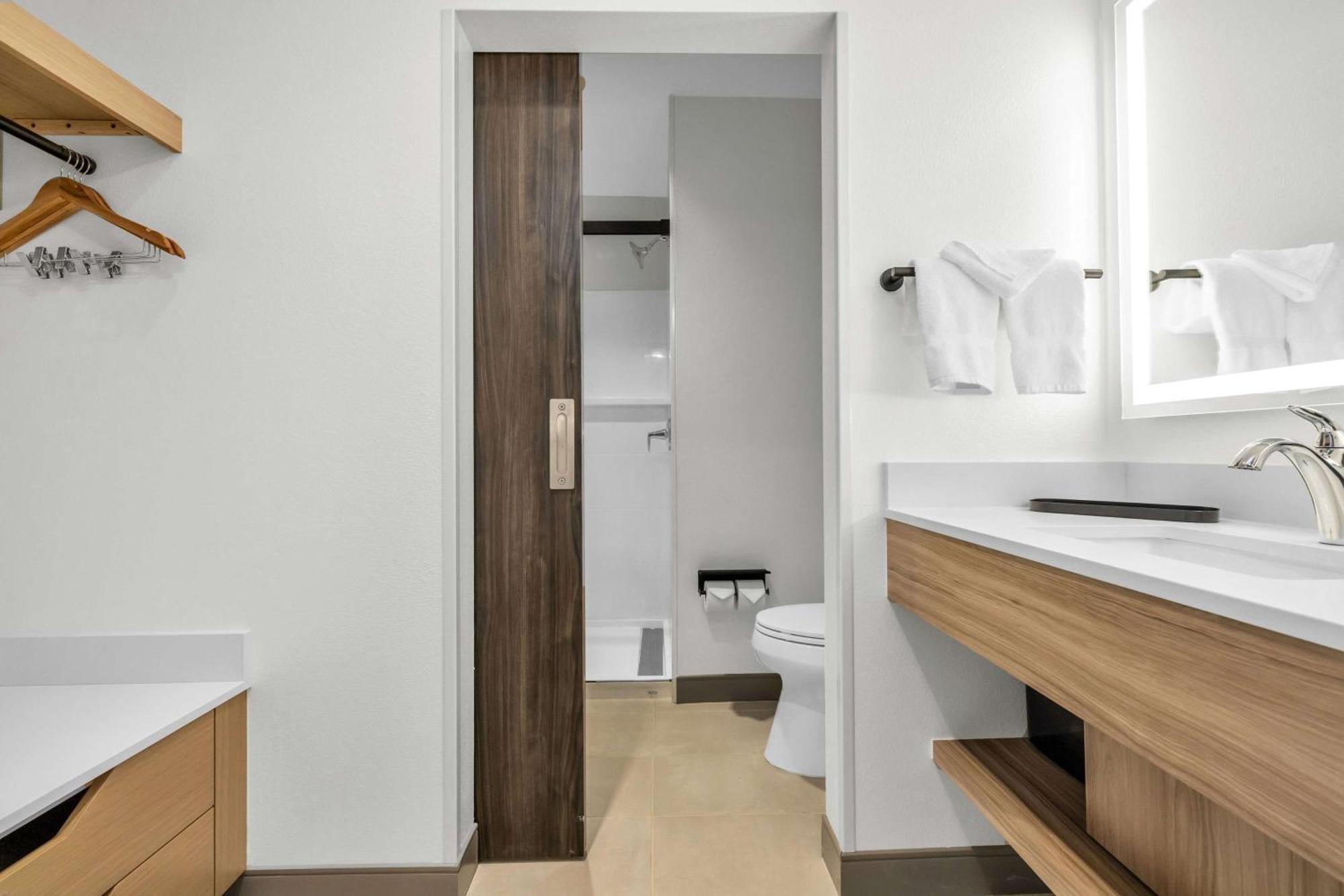 La Quinta Inn & Suites By Wyndham San Jose Airport-Downtown Zewnętrze zdjęcie