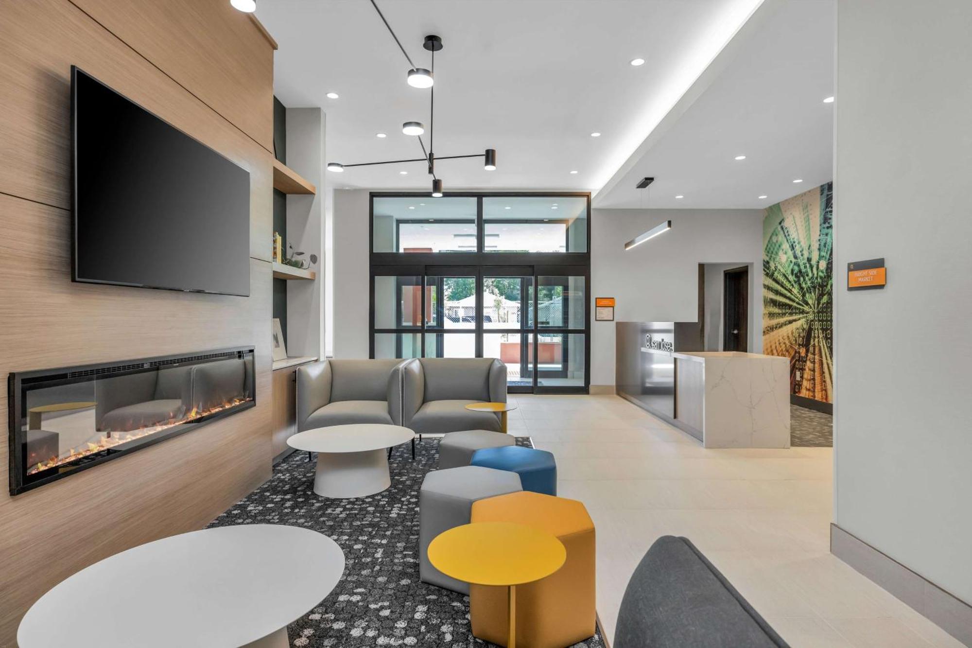 La Quinta Inn & Suites By Wyndham San Jose Airport-Downtown Zewnętrze zdjęcie